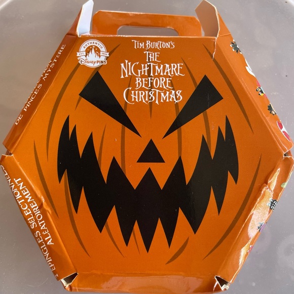 Disney Mayer Pin - NEW - Nightmare Before Christmas Mystery Pin - Picture 3 of 3